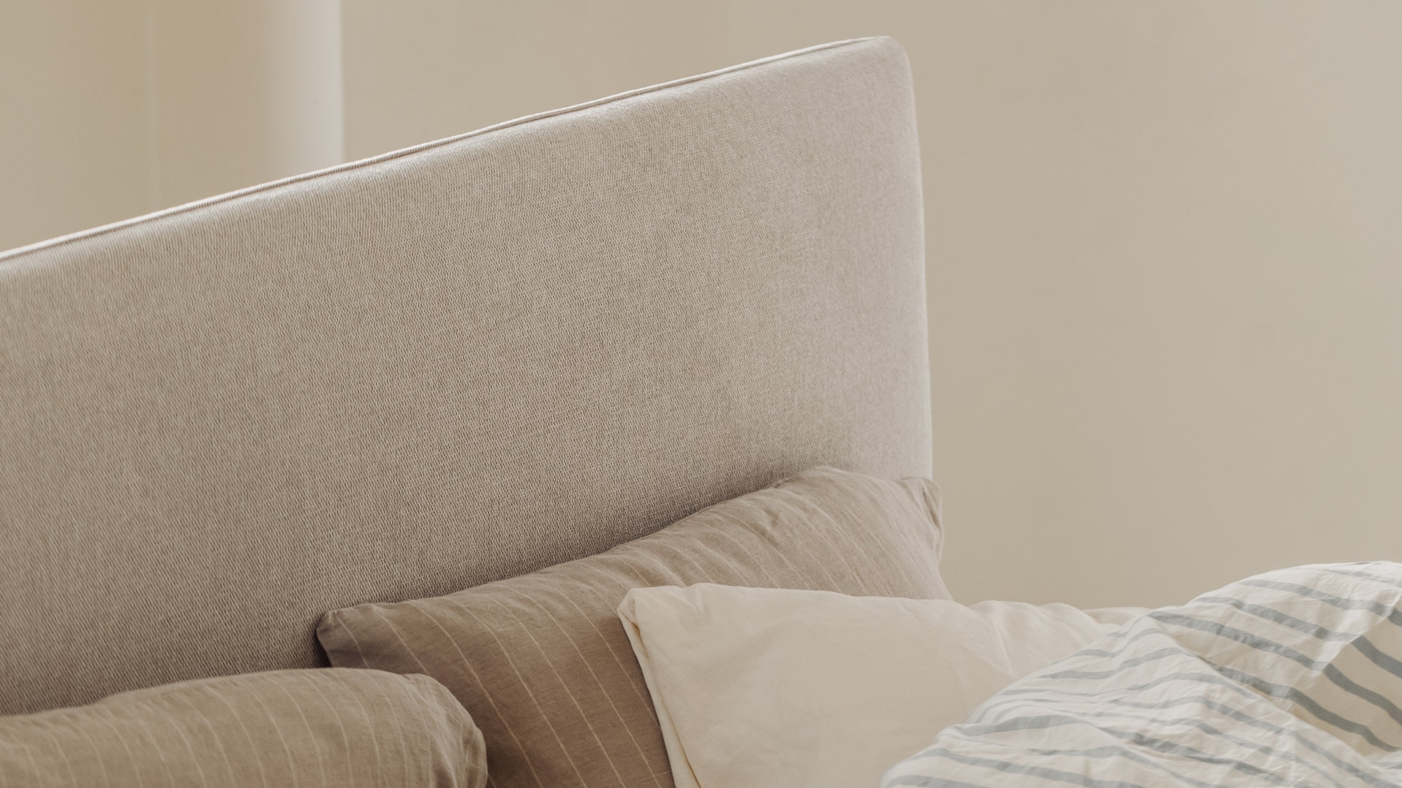 Wave Bed High Headboard with Storage, Queen, Latte - Image 15