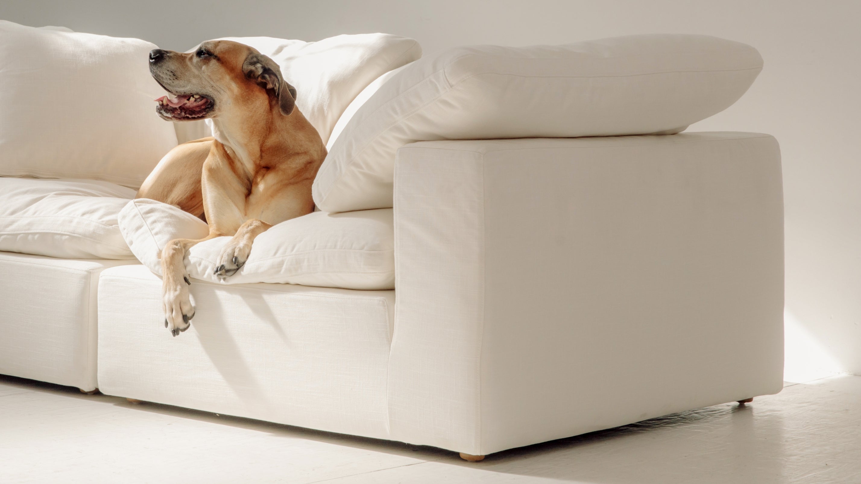 Movie Night™ Corner Chair, Large, Cream Linen (Left or Right) - Image 4