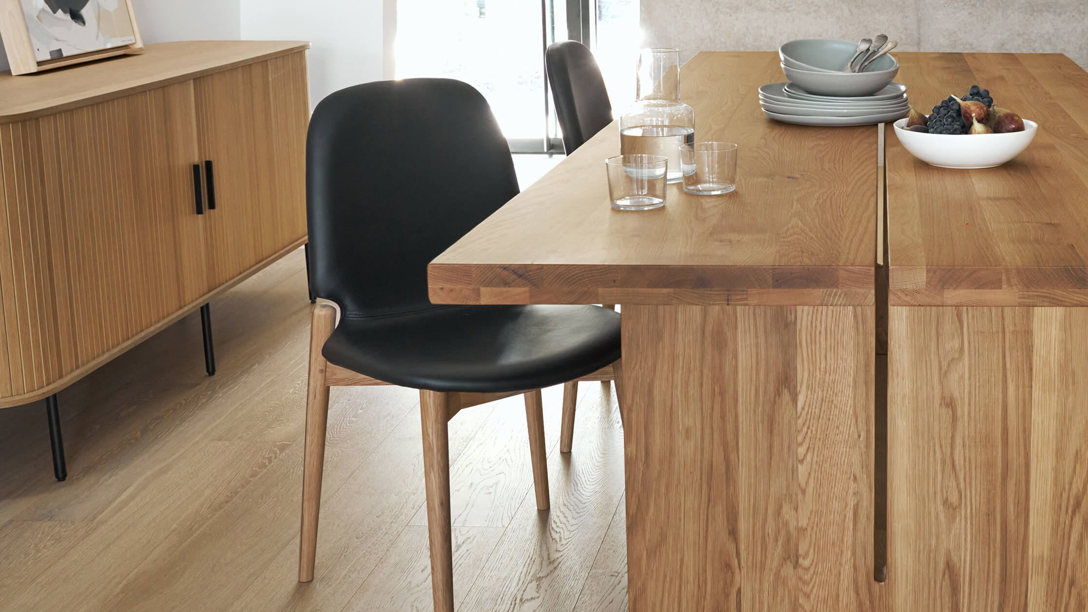 Dine In Dining Chair (Set of Two), Oak/Black Leather - Sundays