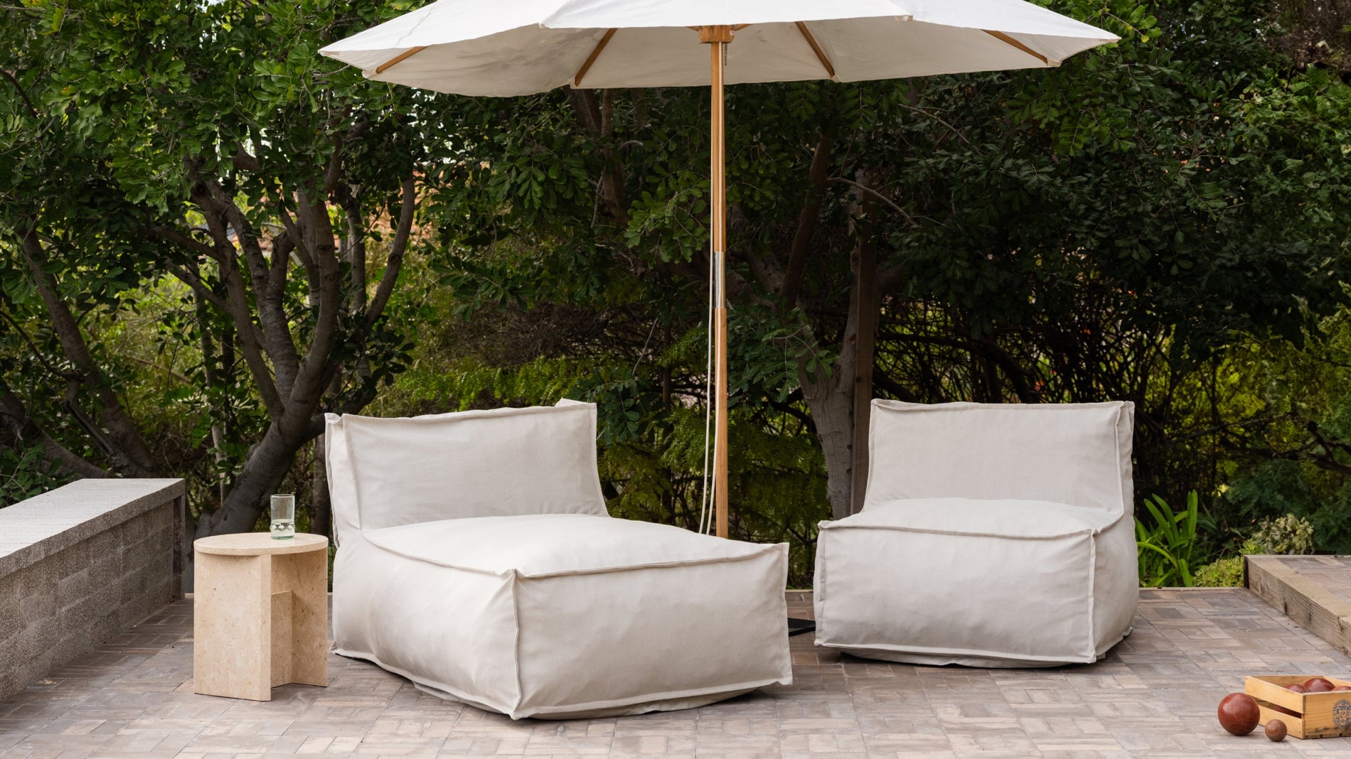 Make Waves Outdoor Chaise, Gull_image