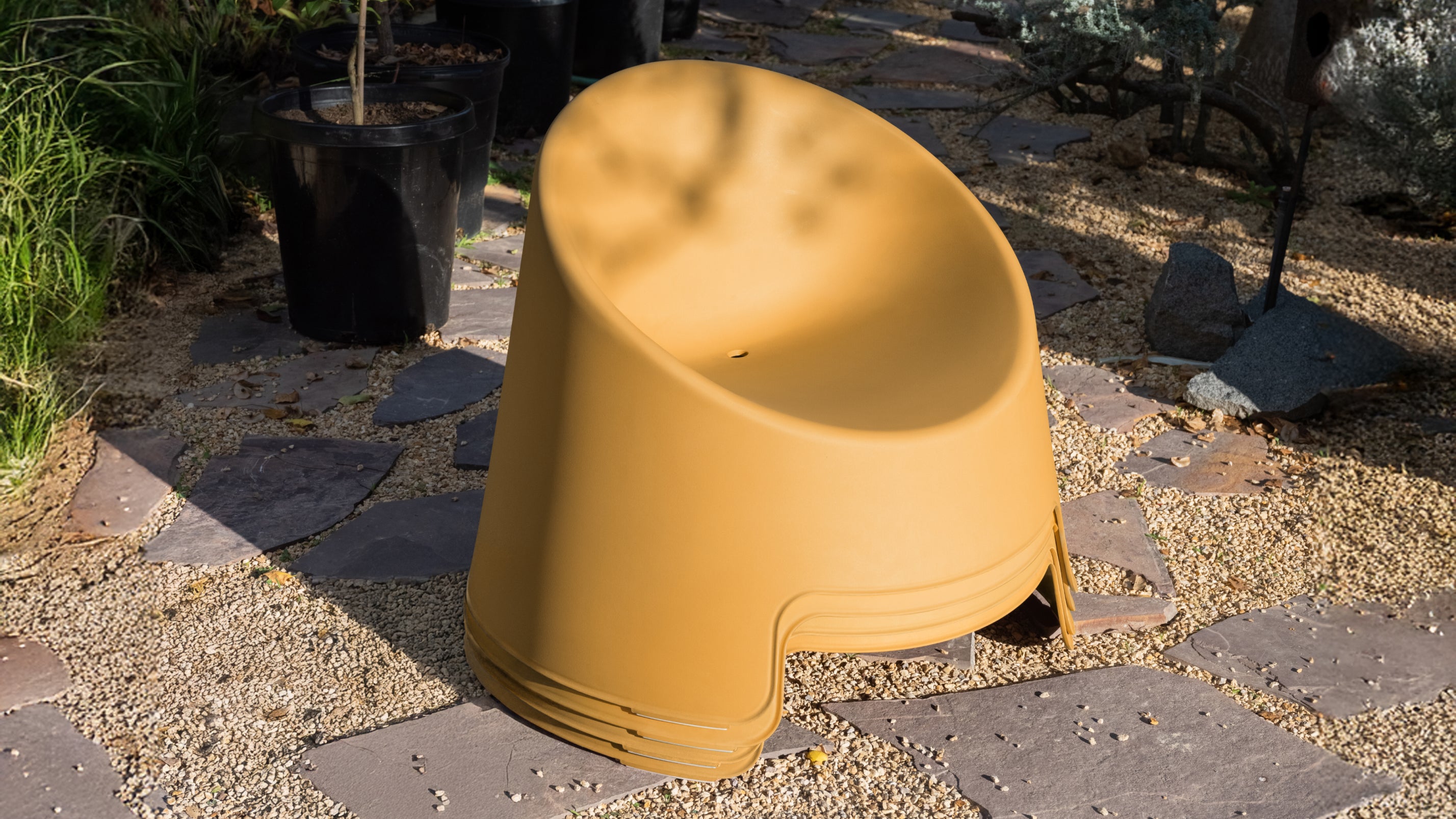 Inner Circle Outdoor Lounge Chair Lemon Set of Four - Image 7