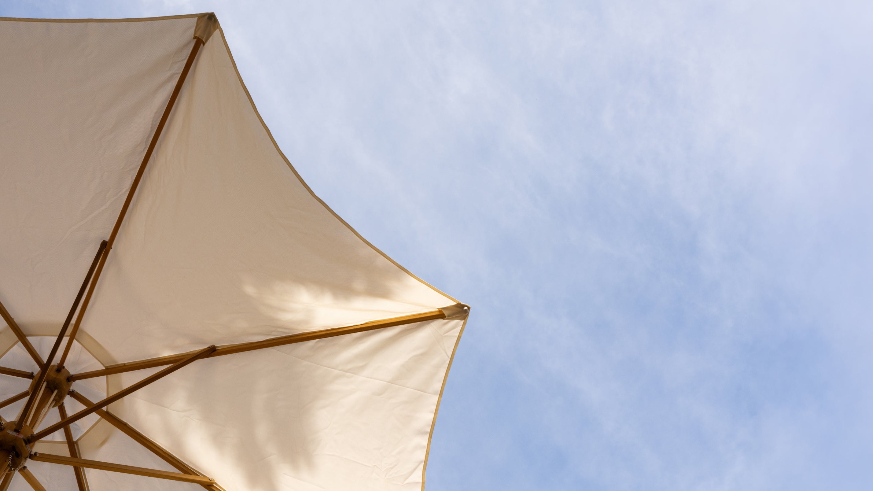 Capri Outdoor Umbrella With Base, Canvas - Sundays Company CanadaOUT-YB-005-034