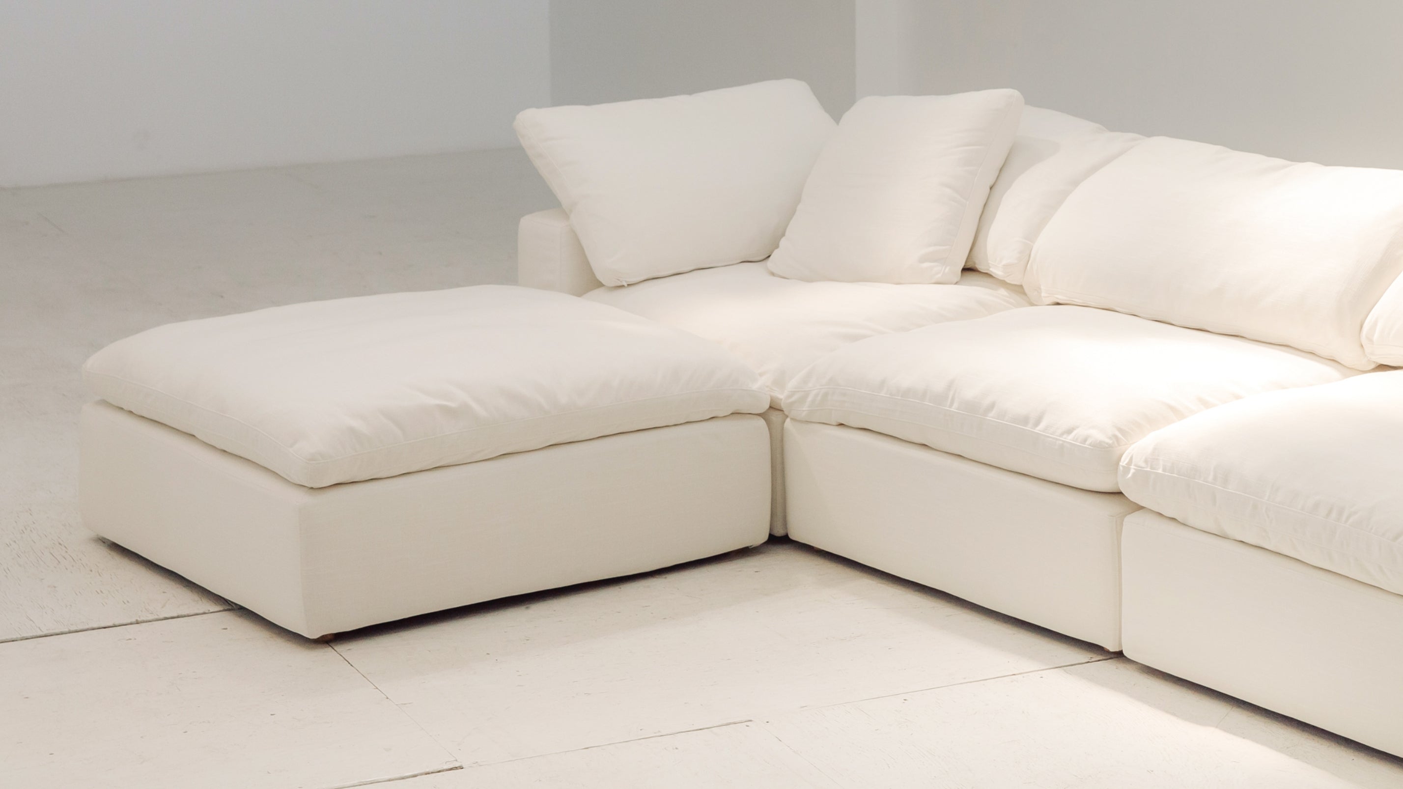 Movie Night™ 6-Piece Modular U-Shaped Sectional, Large, Cream Linen - Image 4