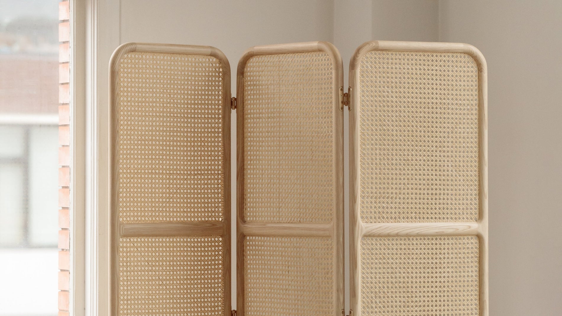 Soleil Screen, Washed White Ash_image