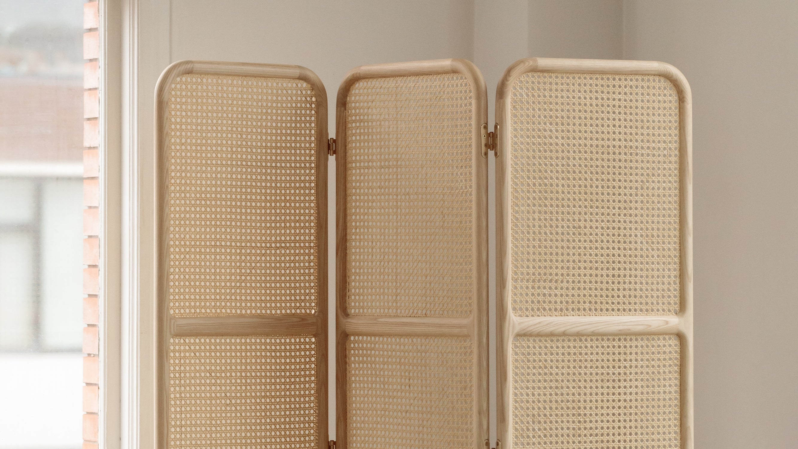Soleil Screen, Washed White Ash - Image 3