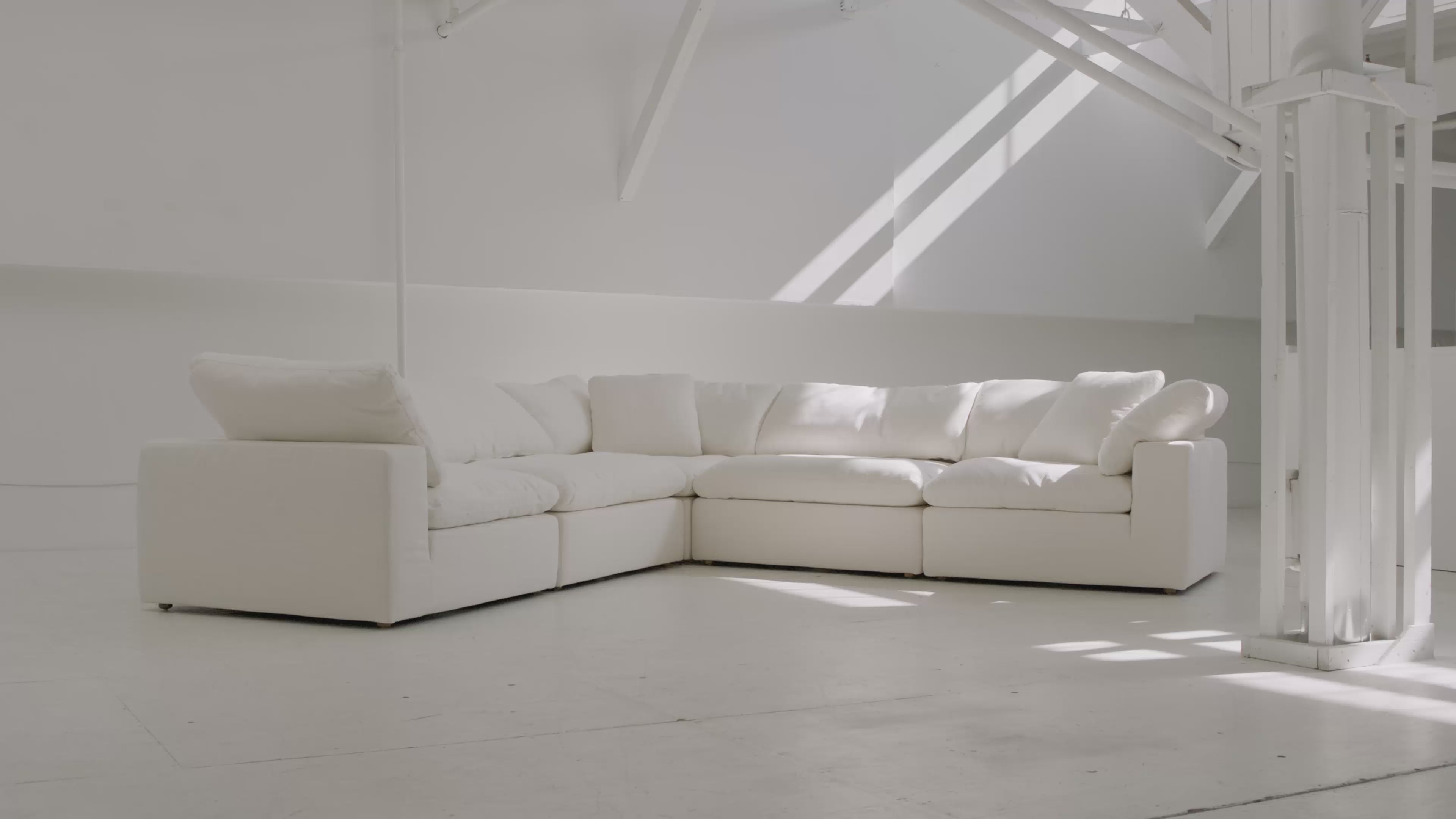 Movie Night™ 5-Piece Modular Sectional Closed, Standard, Cream Linen