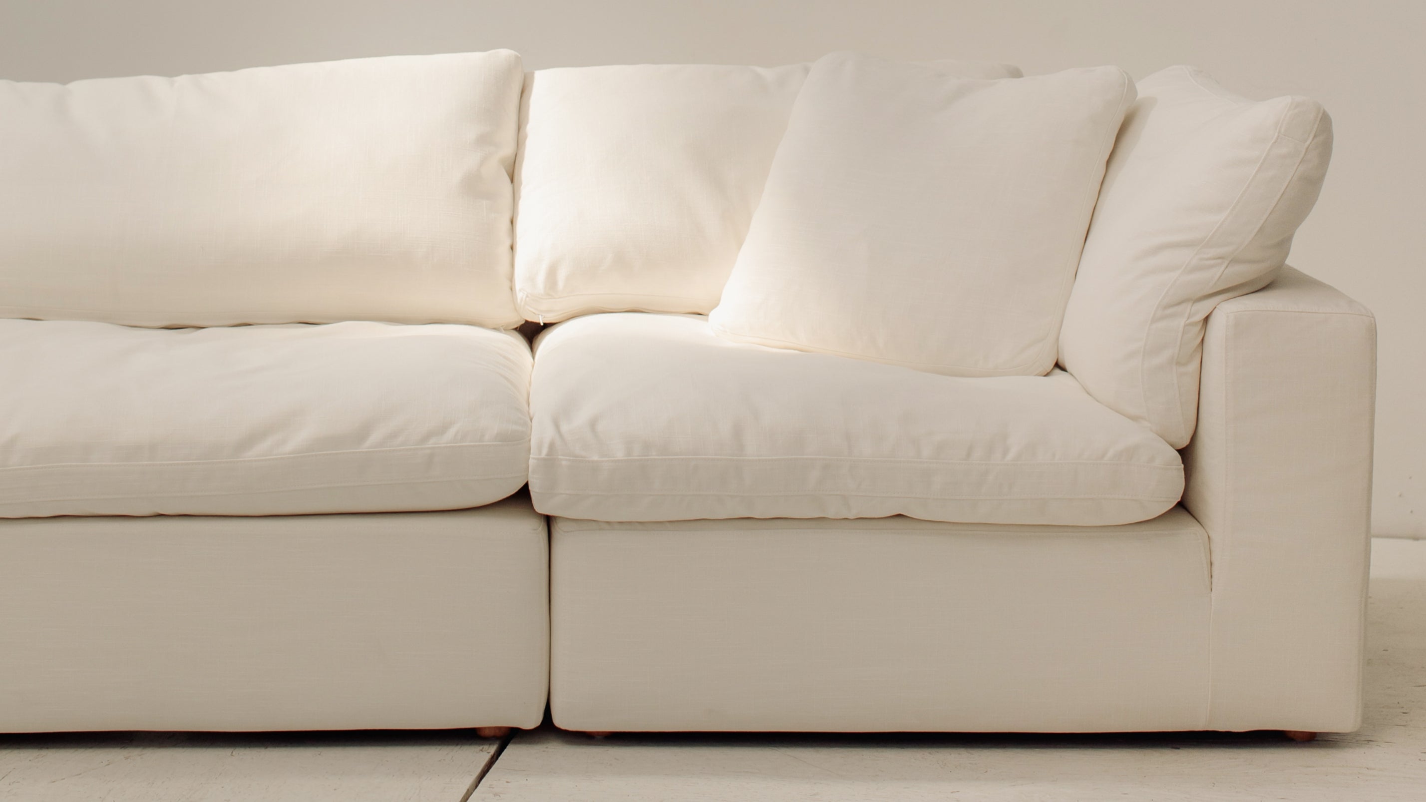 Movie Night™ Corner Chair, Large, Cream Linen (Left or Right) - Image 9